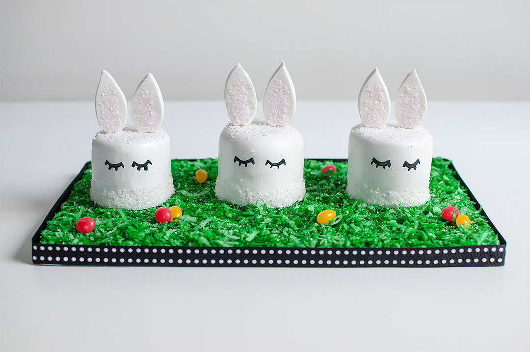 Cute Bunny Cake