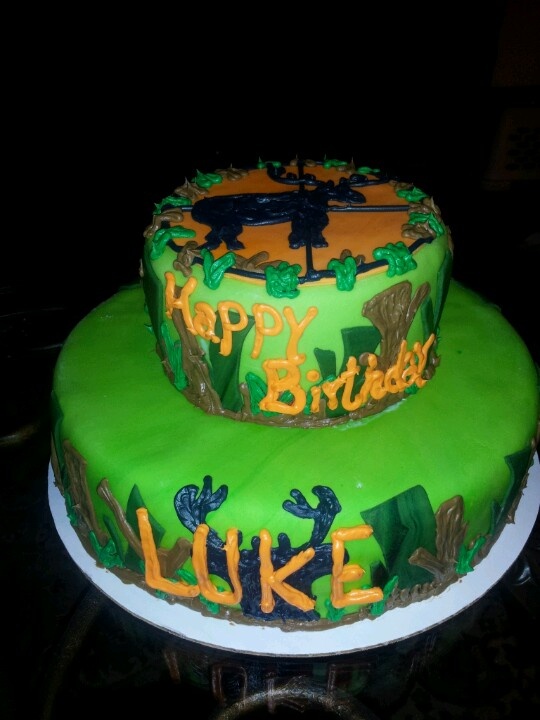 Deer Hunting Birthday Cake