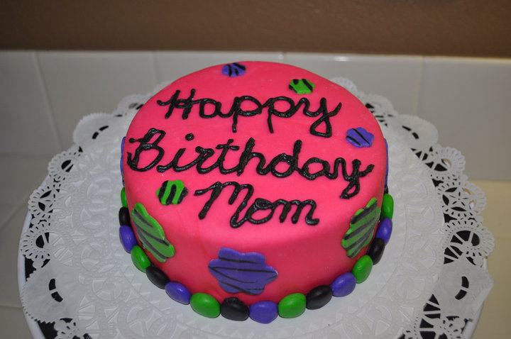 Happy Birthday Mom Cake