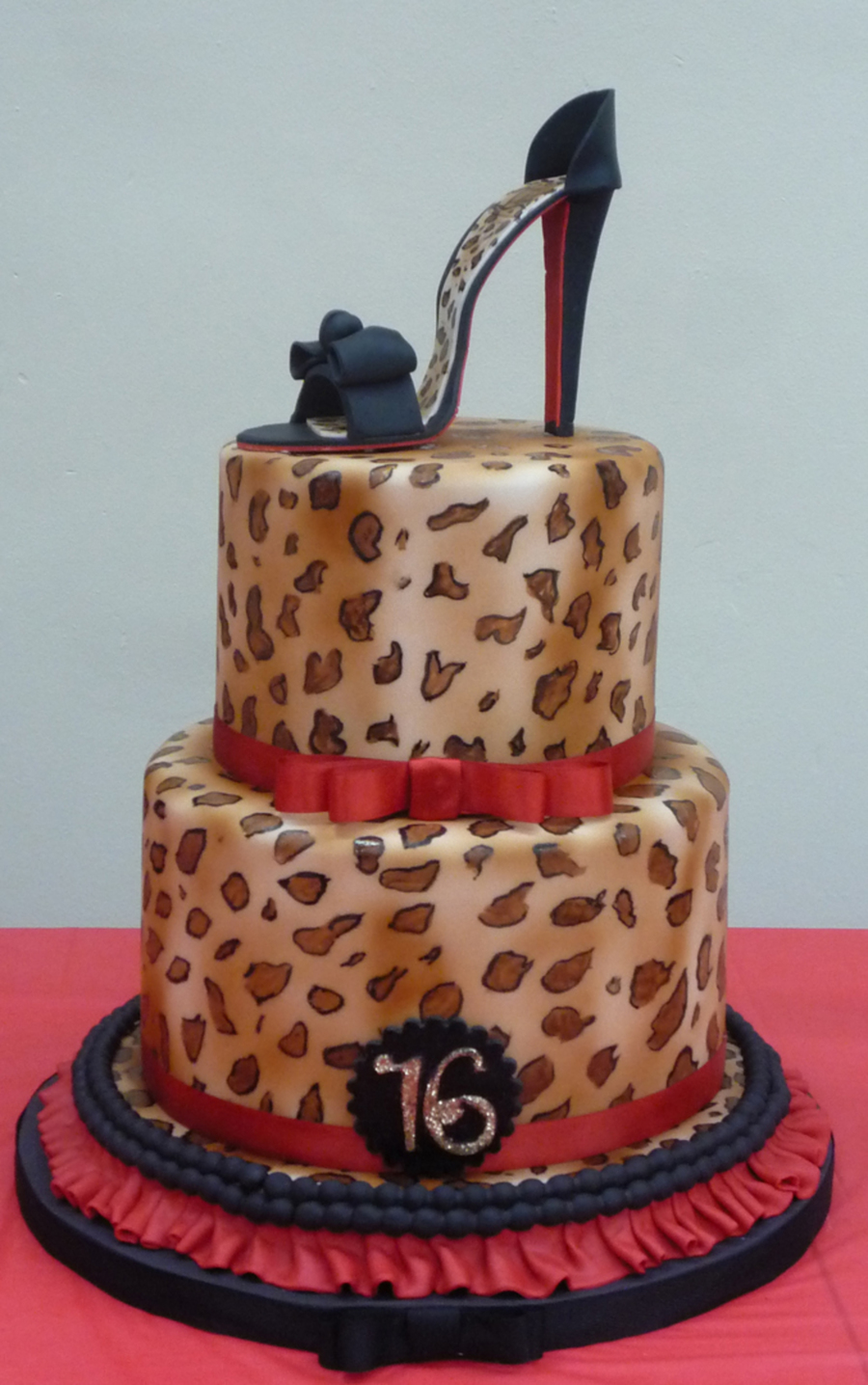 6 Photos of Leopard Ruffle Cakes