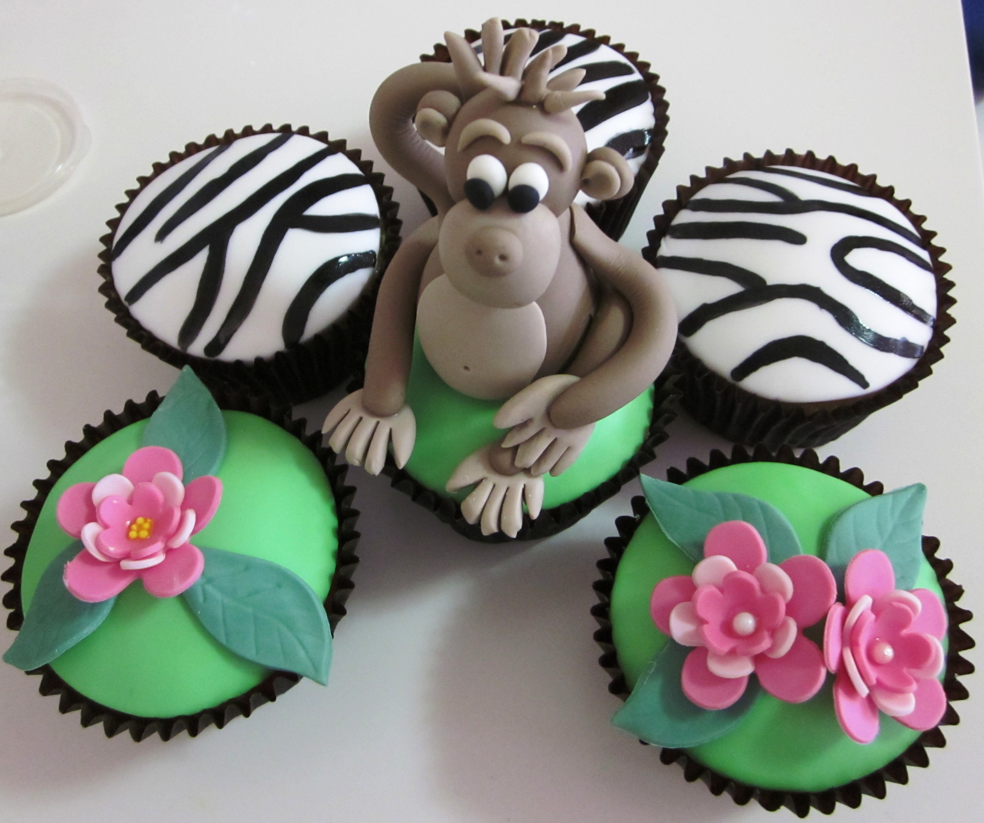 Jungle Animal Cupcakes