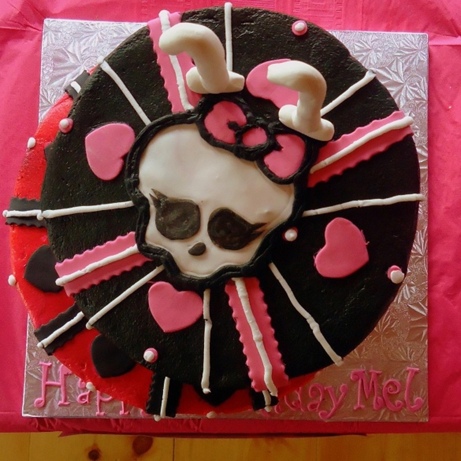 Monster High Cake