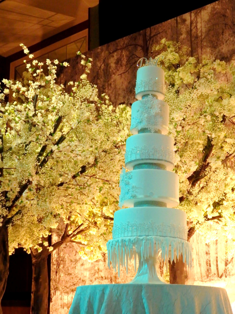 Most Extravagant Wedding Cakes