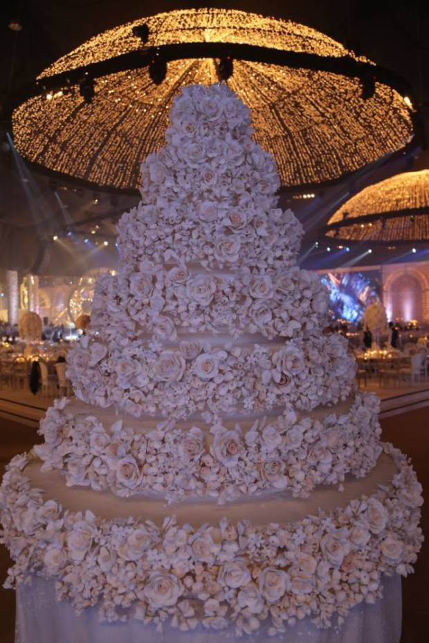 Most Extravagant Wedding Cakes