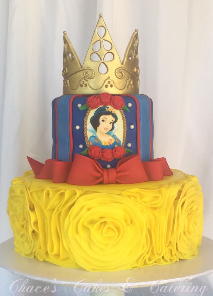 Snow White Birthday Cake