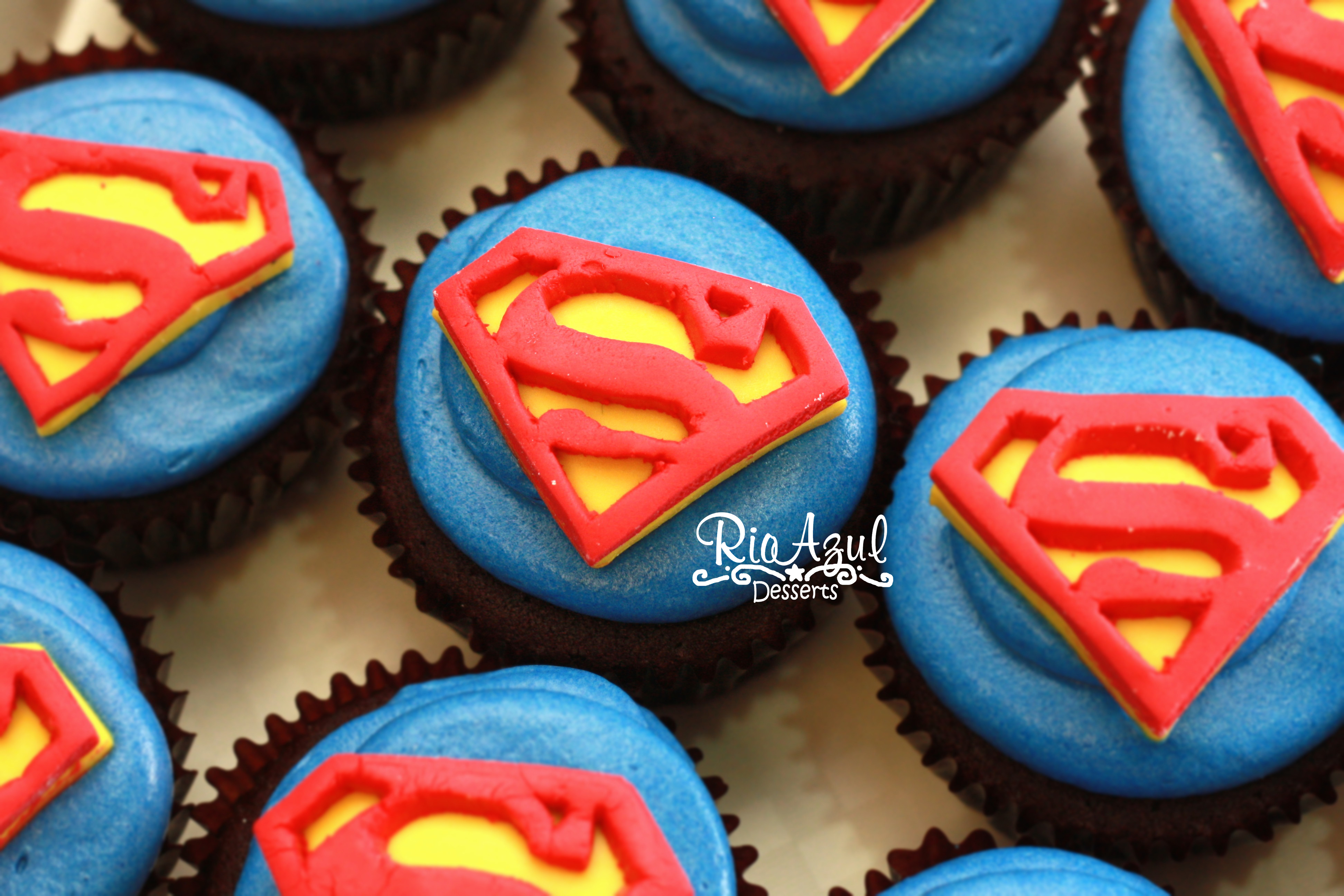 Superman Cupcakes