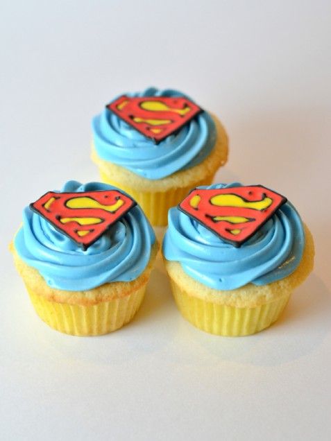 Superman Cupcakes