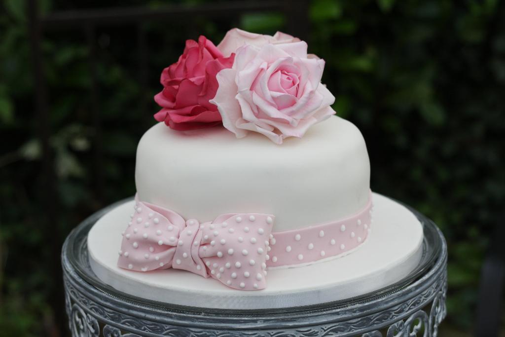 Birthday Cake with Roses