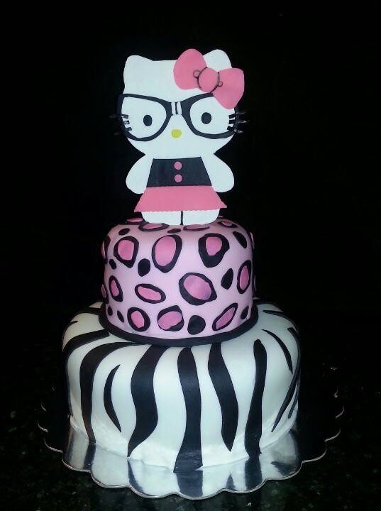 Hello Kitty Zebra Cake