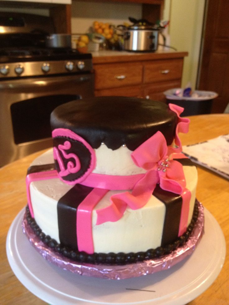 Black and White 15th Birthday Cake