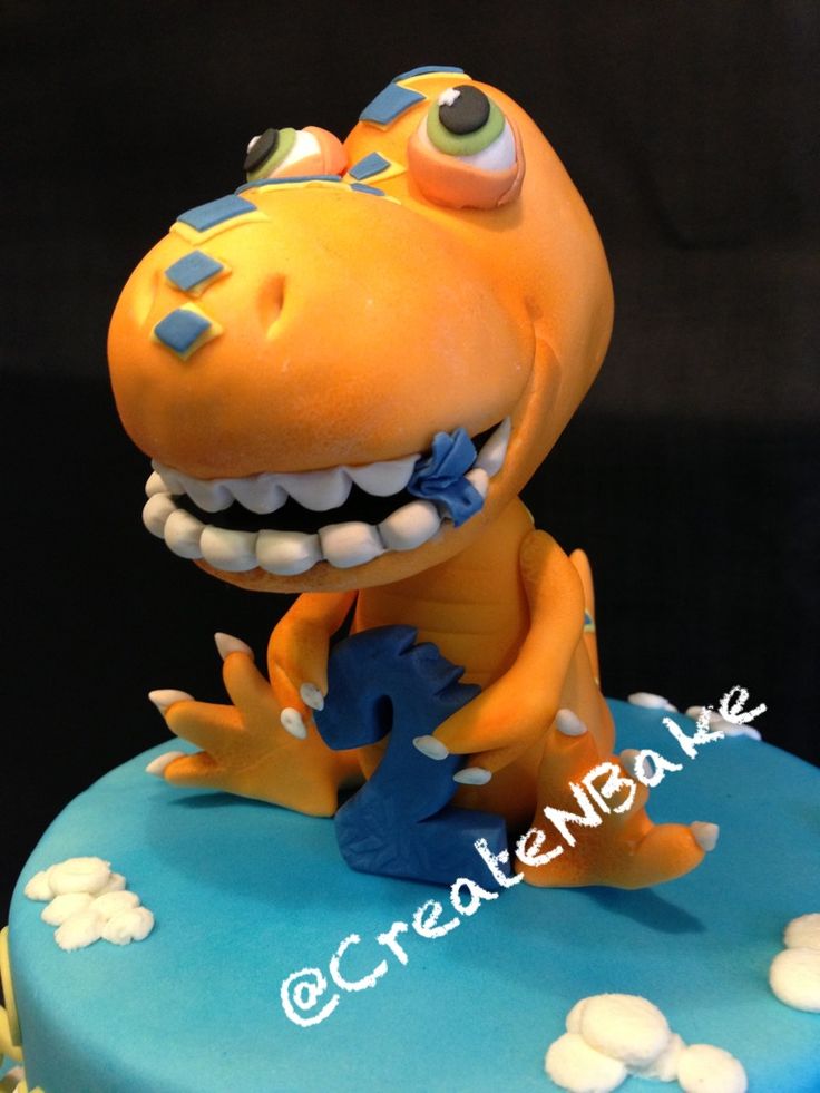 Buddy Dinosaur Train Cake