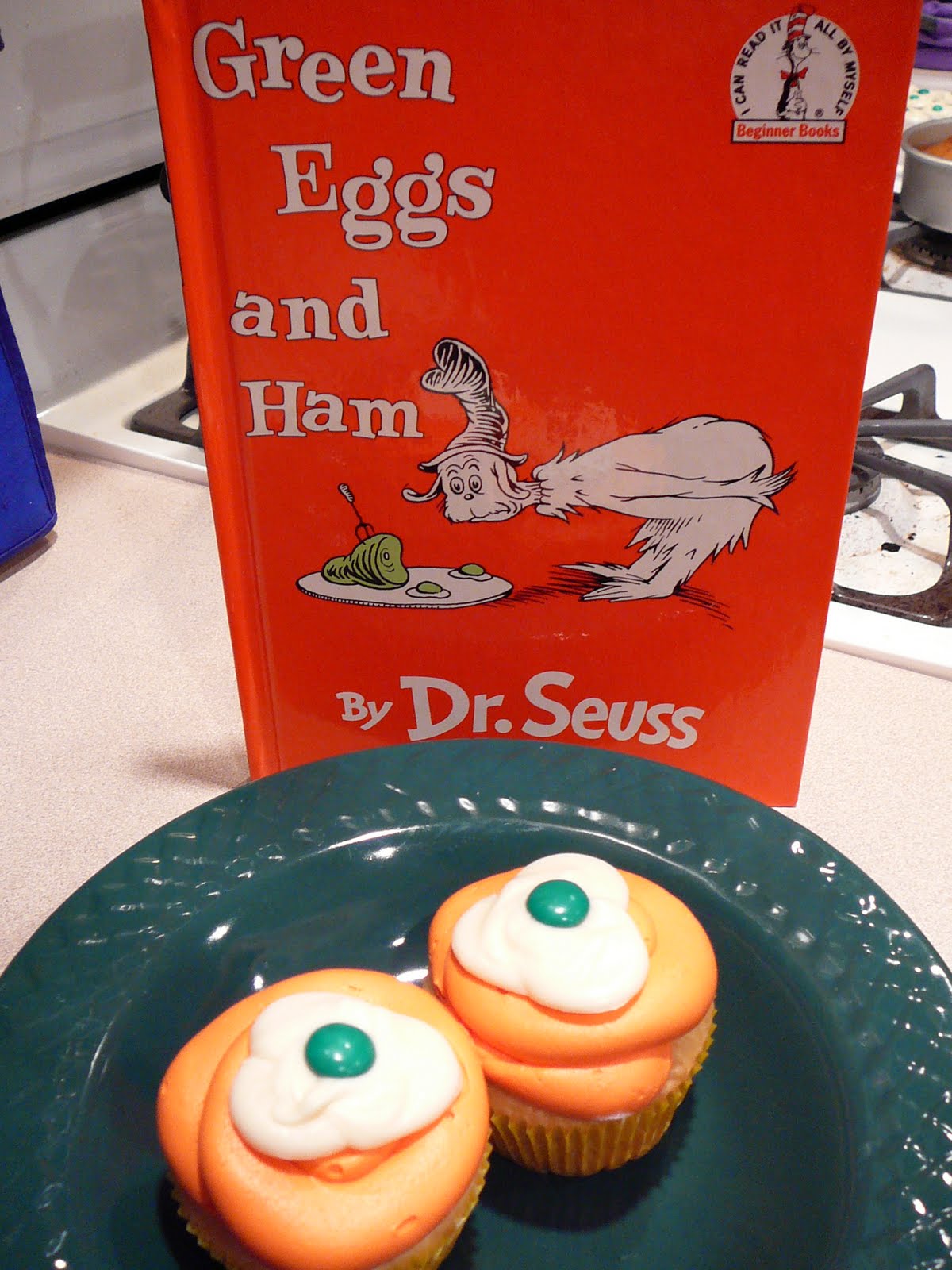 Dr. Seuss Green Eggs and Ham Cupcakes