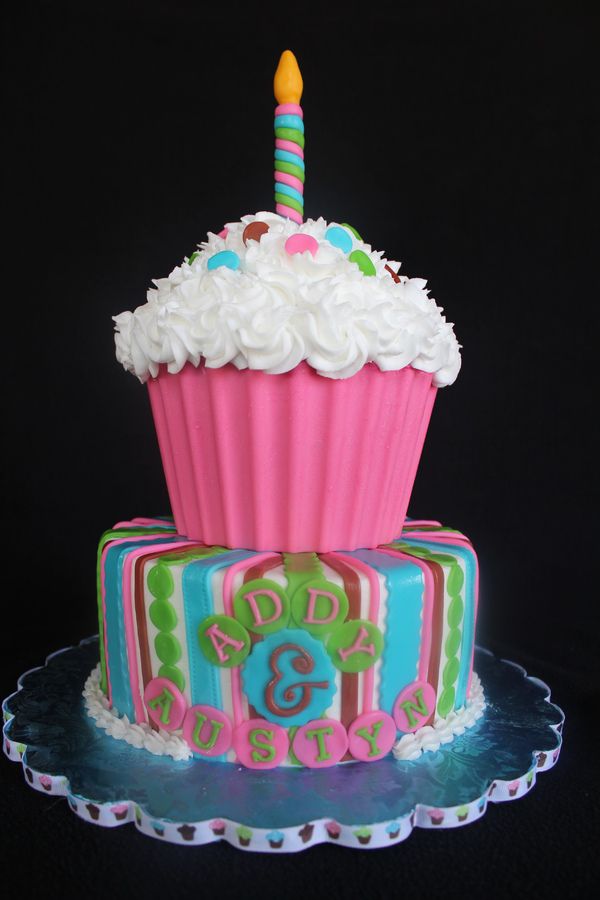 Giant Cupcake Cake