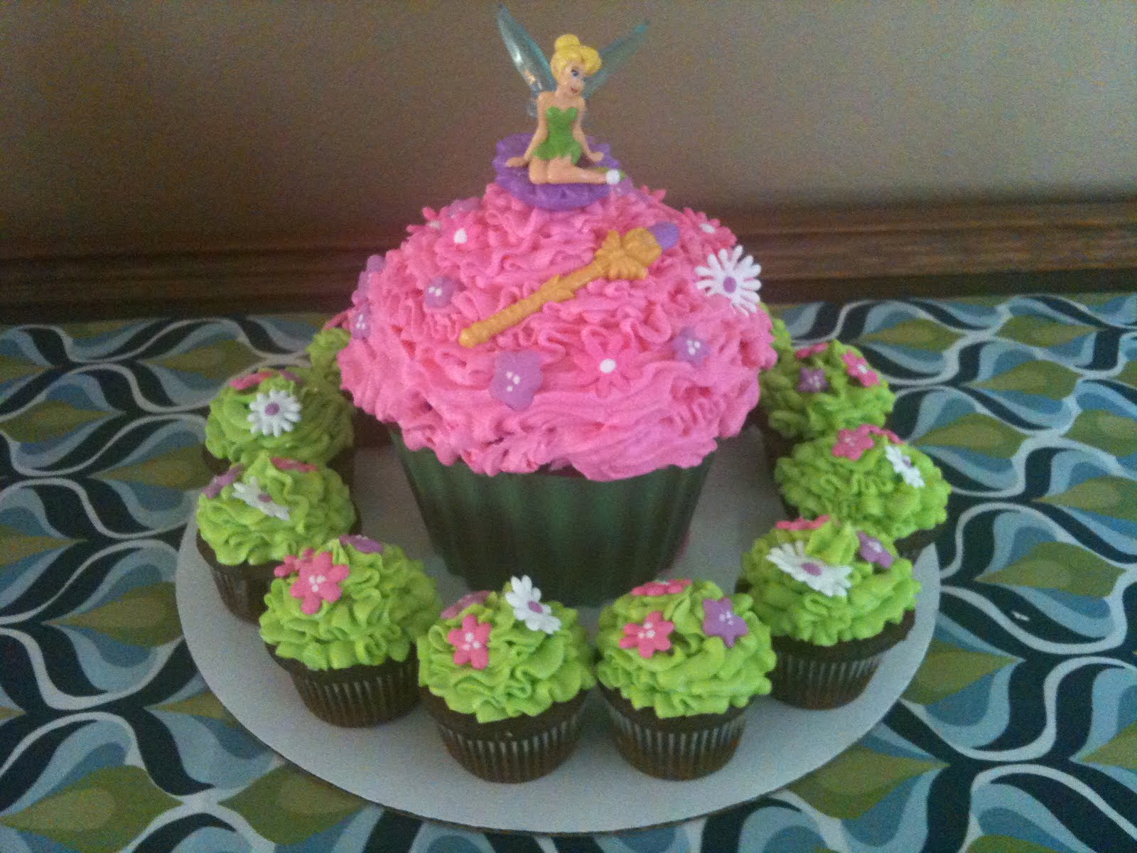 Tinkerbell Cupcake Cake