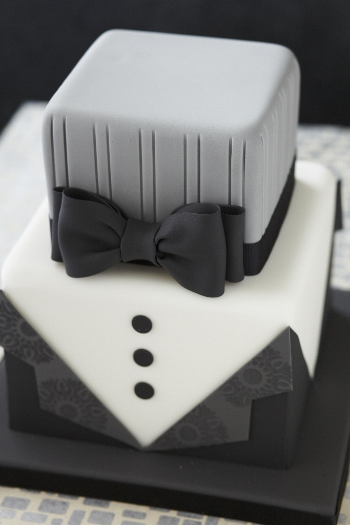 Tuxedo Grooms Cake