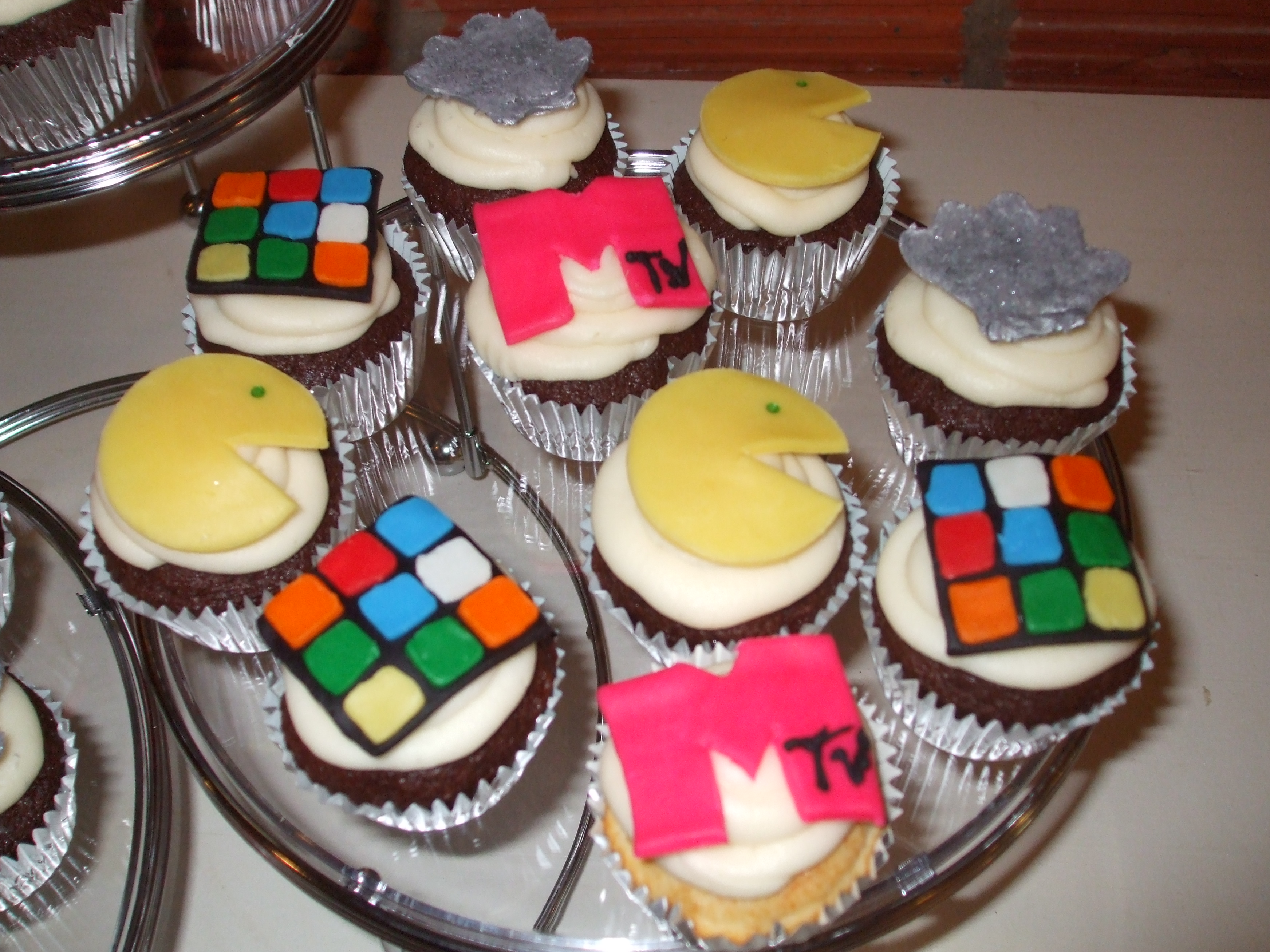 80s Themed Cupcakes