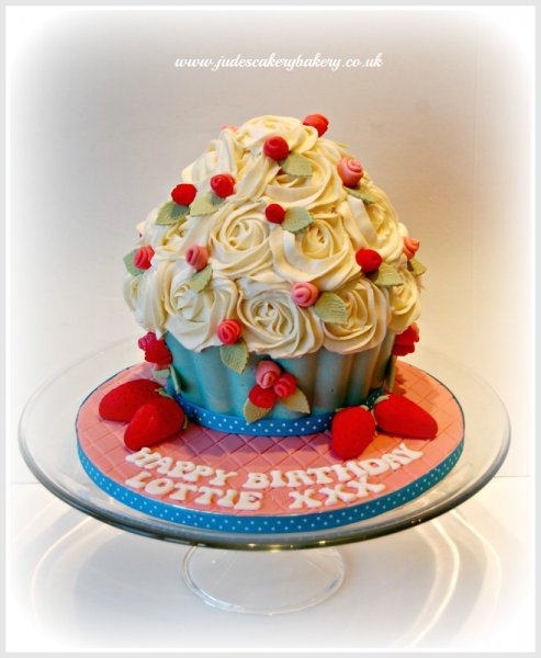 Giant Cupcake Birthday Cake