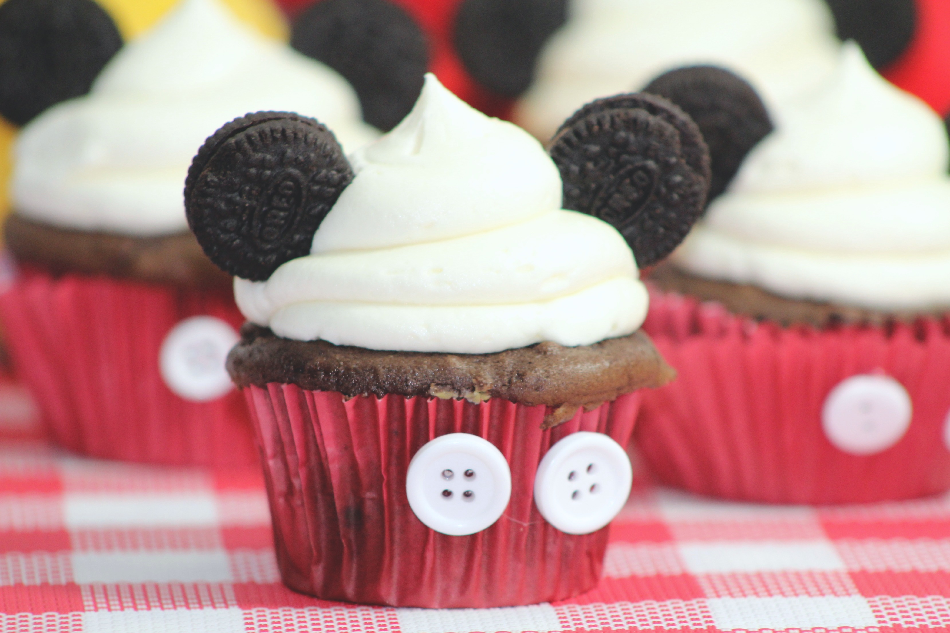 Mickey Mouse Themed Cupcakes