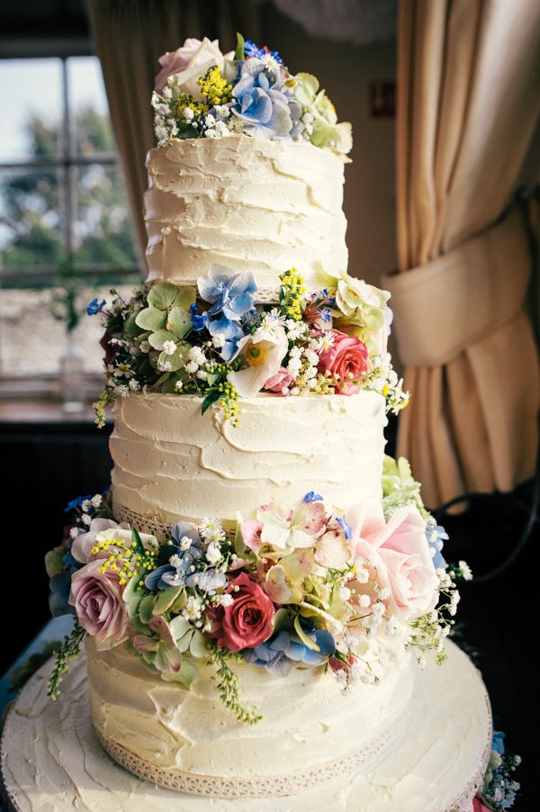 Rustic Wedding Cake Flowers