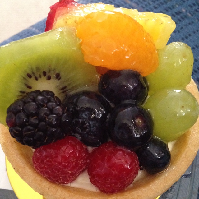 Wegmans Fruit Tart Cake