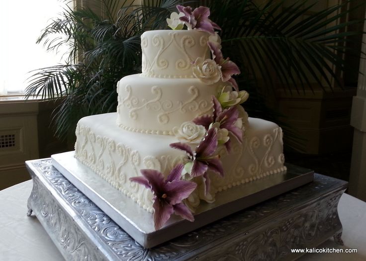 10 Photos of Round Square Buttercream Wedding Cakes