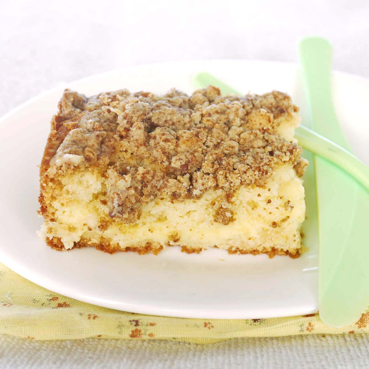 Crumb Coffee Cake with Cream Cheese