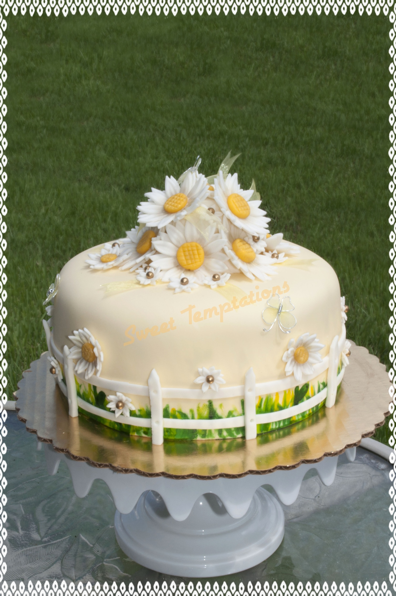 Daisy Flower Cake