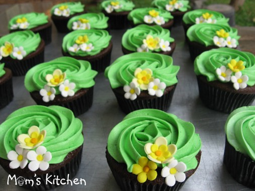 Green Yellow Cupcakes