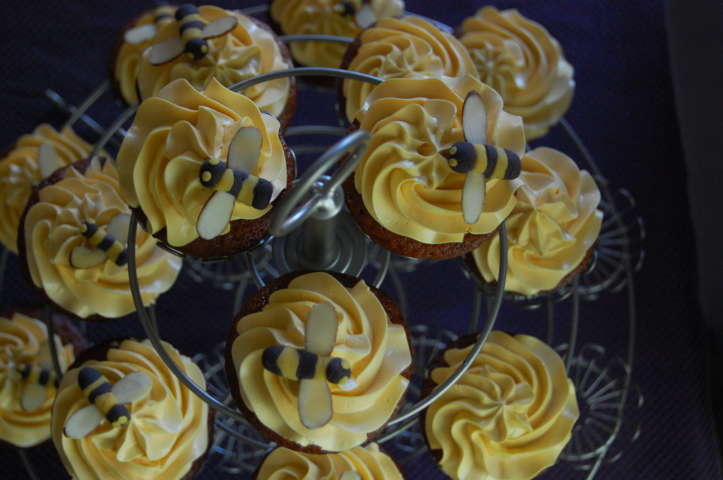 Honey Bee Cupcake Cake