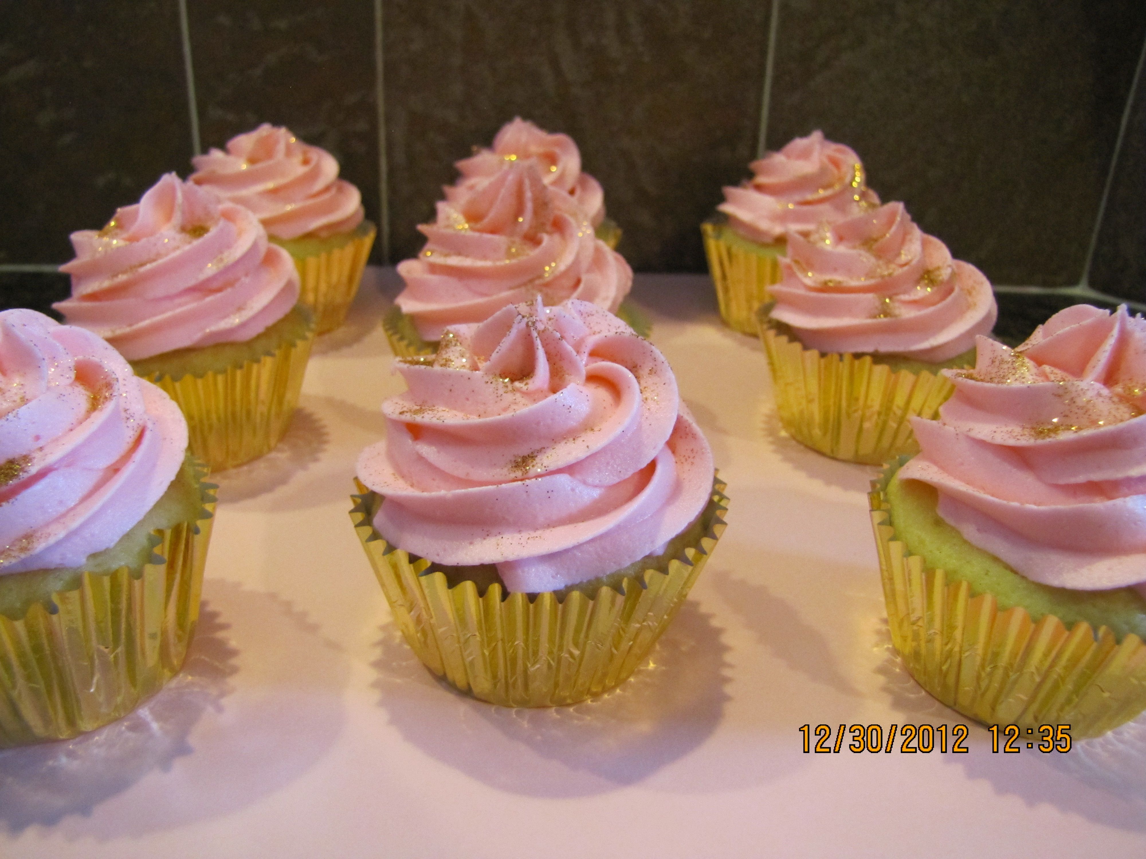 Pink and Gold Cupcakes