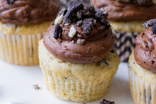 Cookies and Cream Cupcakes with Chocolate Frosting