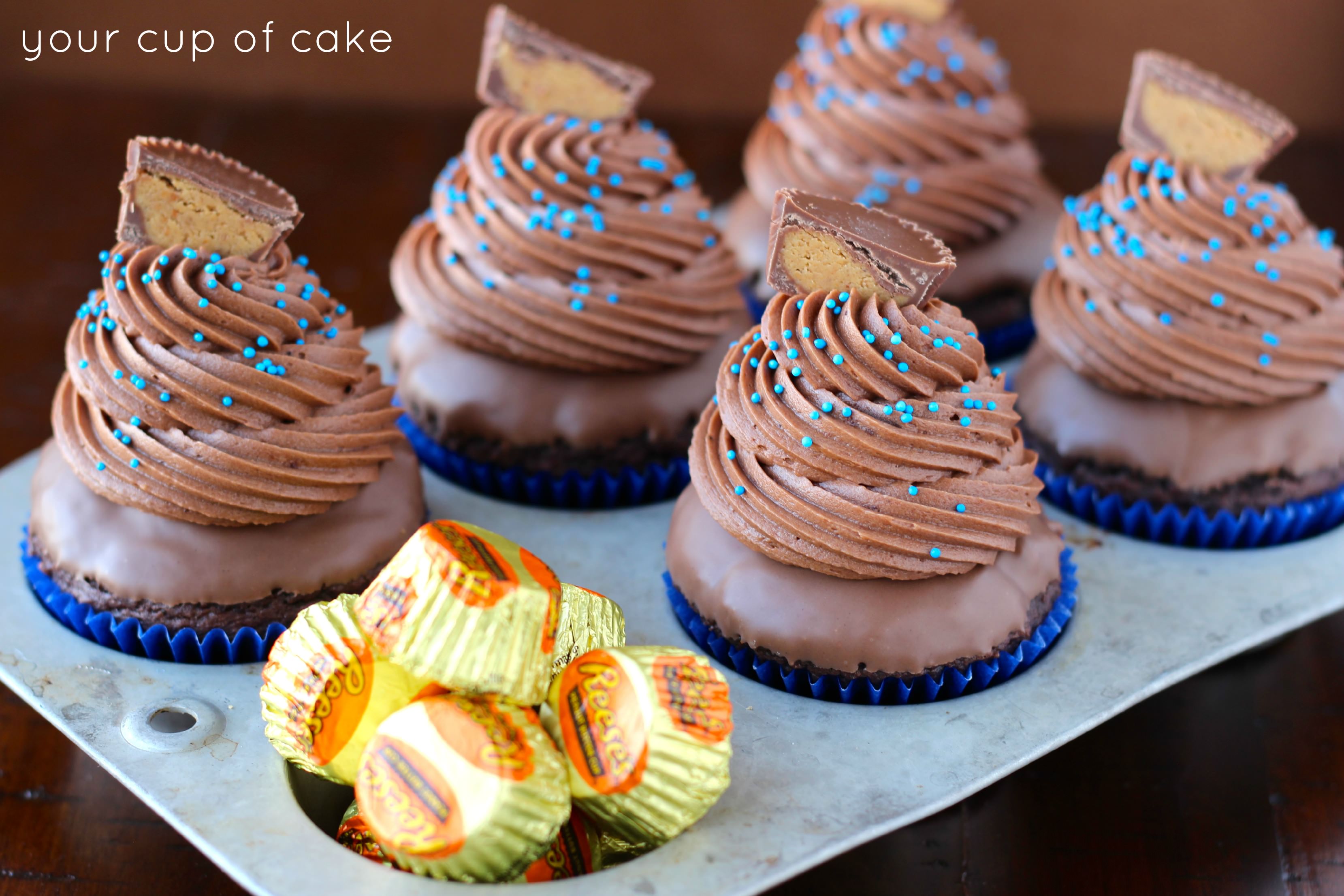 Cupcakes with Reese's Peanut Butter Cups