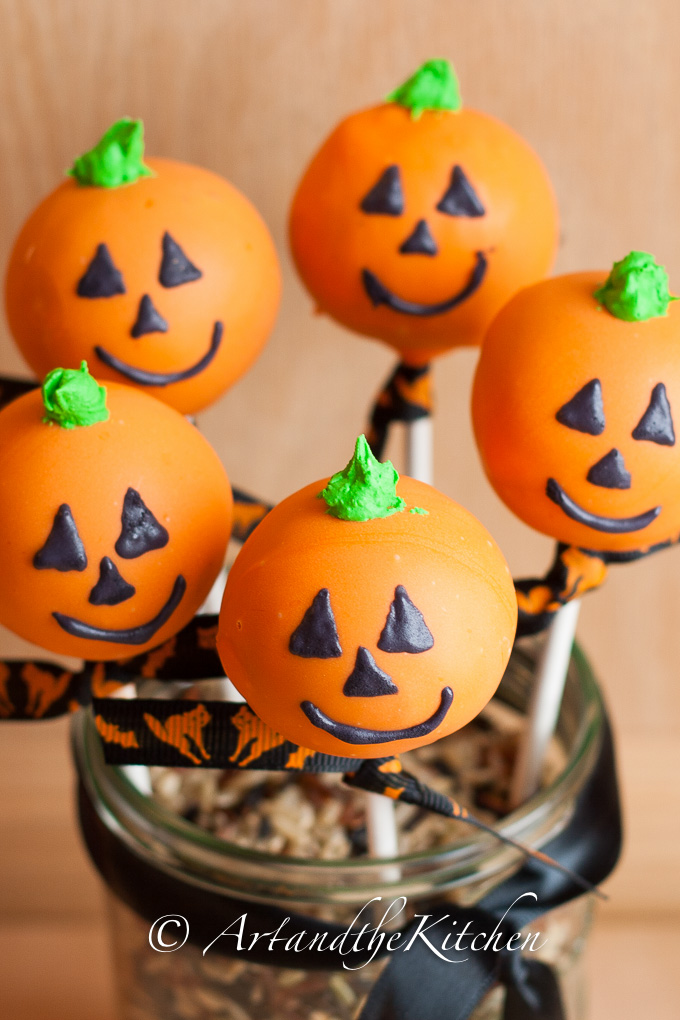 Halloween Cake Pops