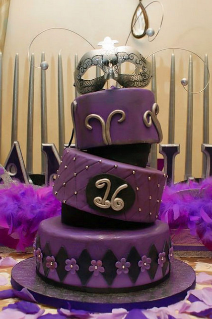 Sweet 16 Masquerade Cake