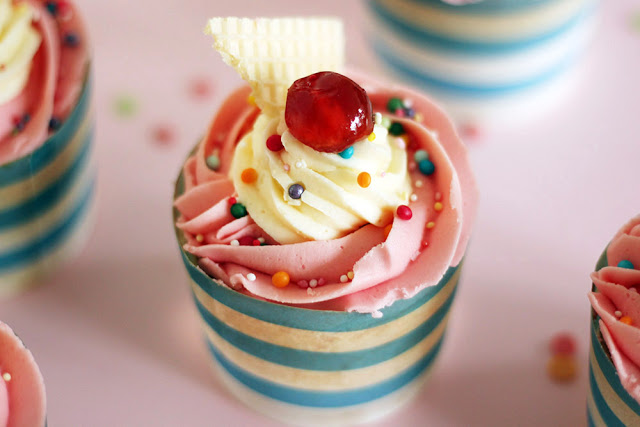 Vanilla Sundae Cupcakes