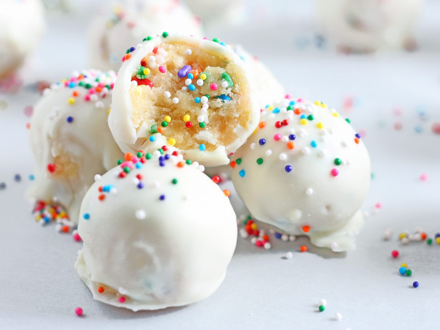 Birthday Cake No-Bake Truffles