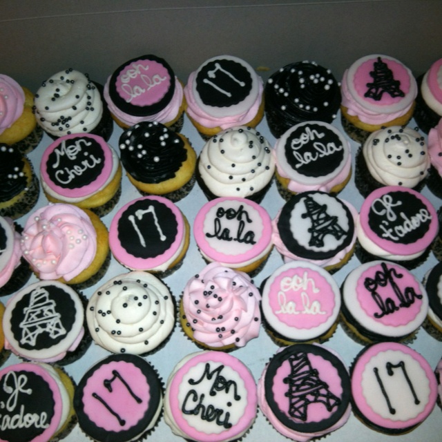 10-paris-theme-cake-and-cupcakes-photo-paris-themed-cupcakes-paris