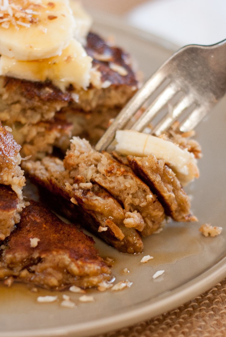 Banana Oatmeal Pancakes