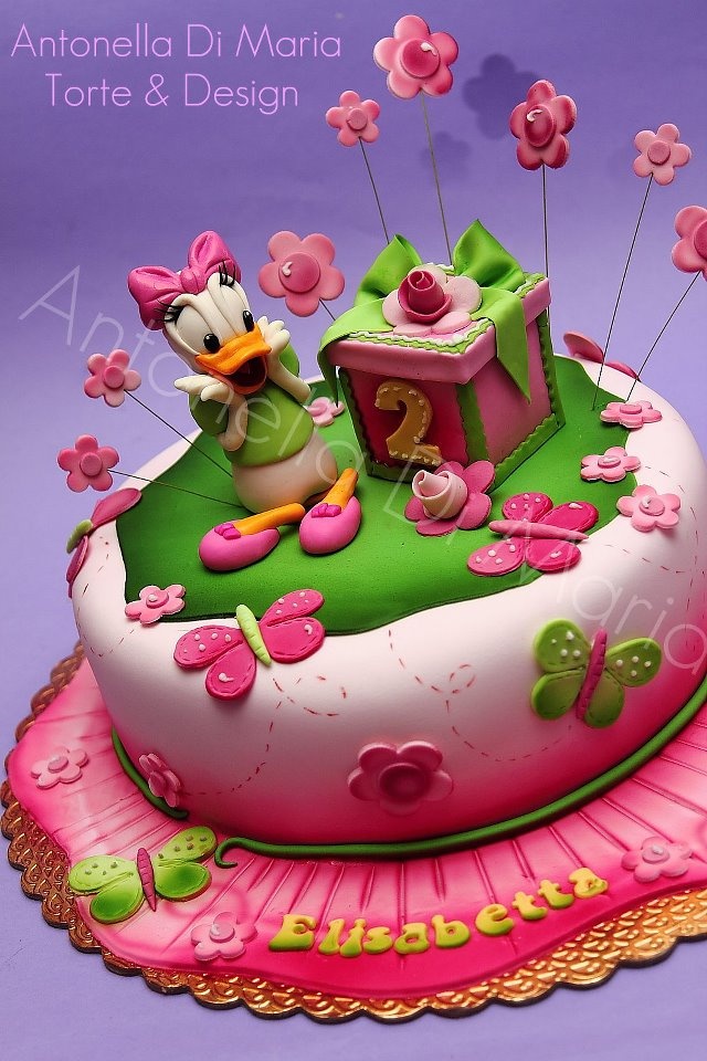 Daisy Duck Birthday Cake