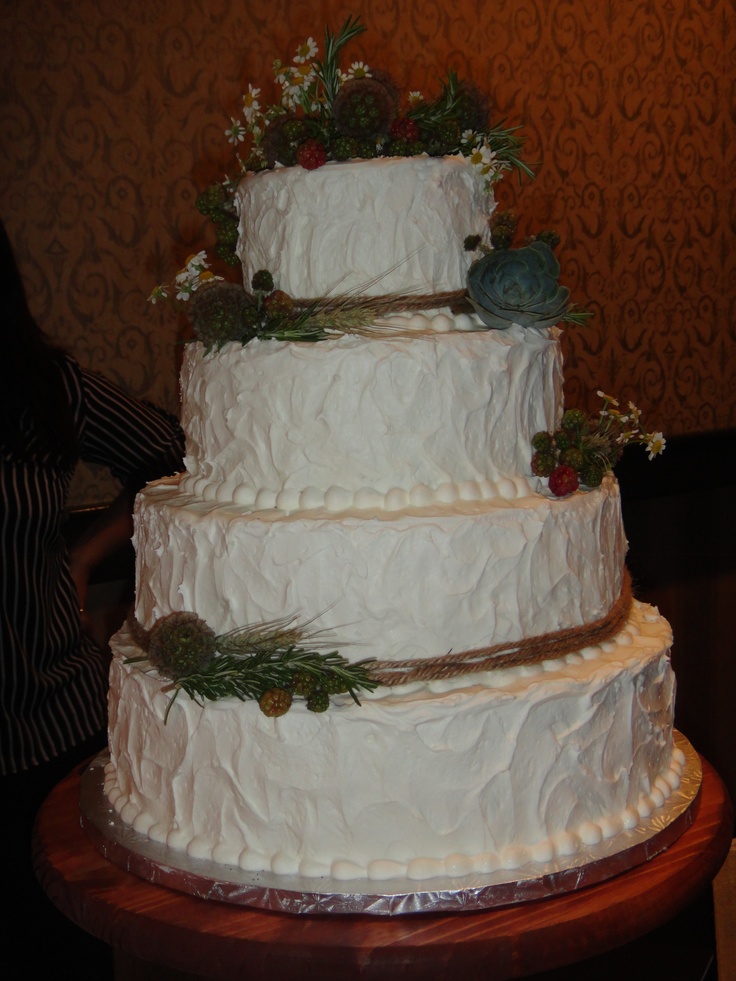 Outdoor Theme Wedding Cake