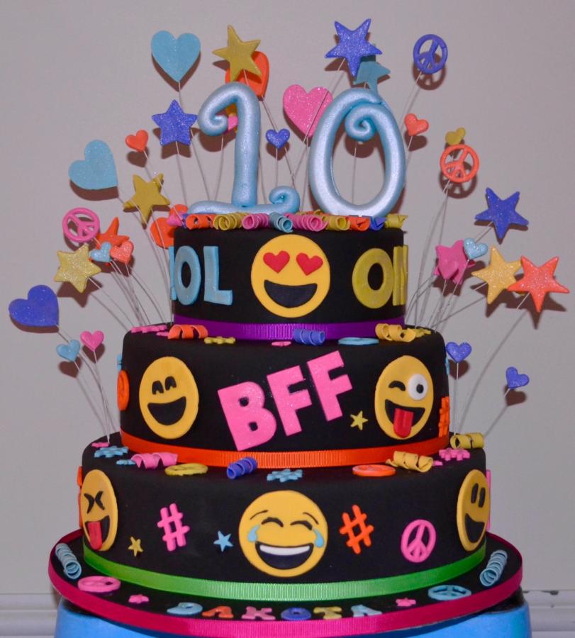 Emoji 10 Birthday Cakes for Girls