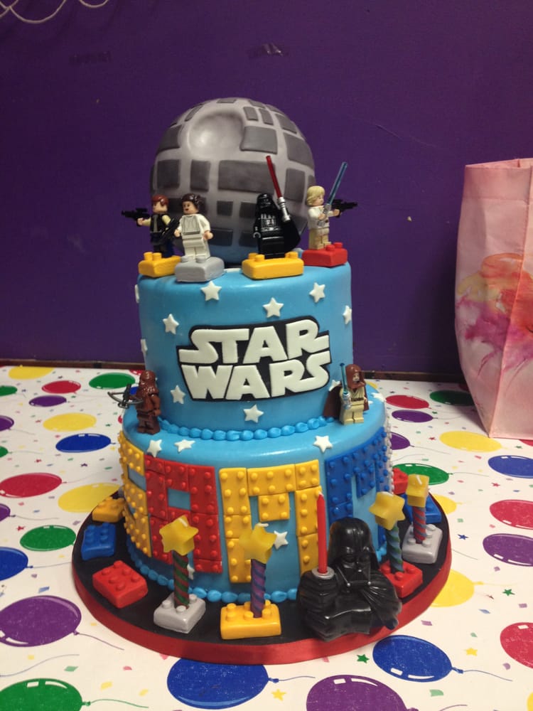 LEGO Star Wars Cake