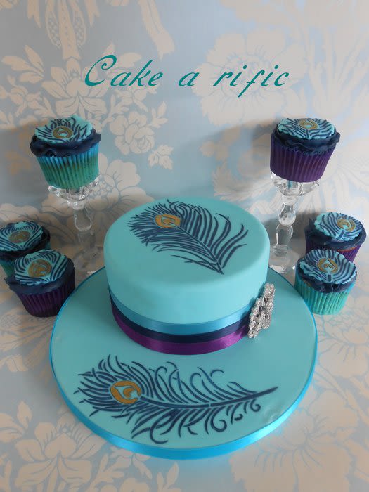 Peacock Feather Cake with Cupcakes