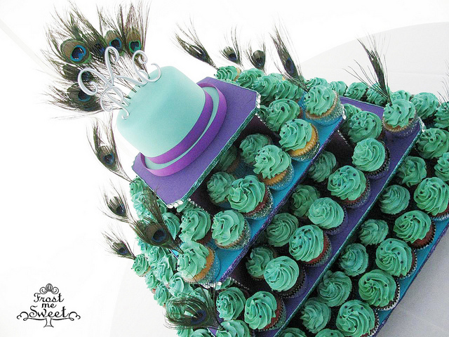 Peacock Wedding Cake Cupcakes