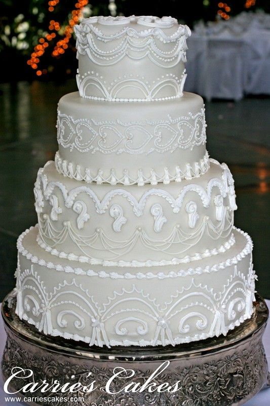 Piping Royal Icing Wedding Cakes