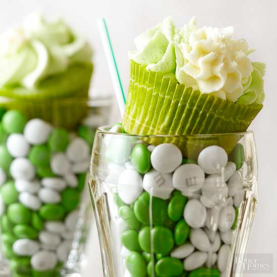 Shamrock St. Patrick's Day Cupcakes