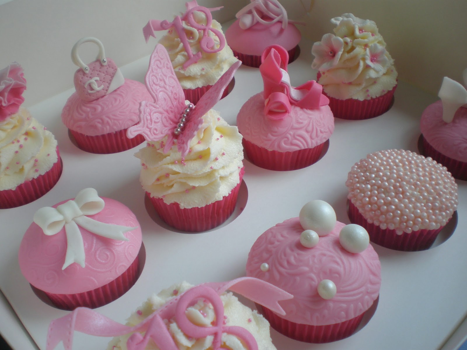 7 Photos of Girly 18th Birthday Cupcakes