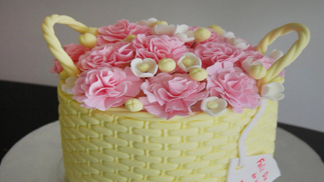 Beautiful Woman Birthday Cakes