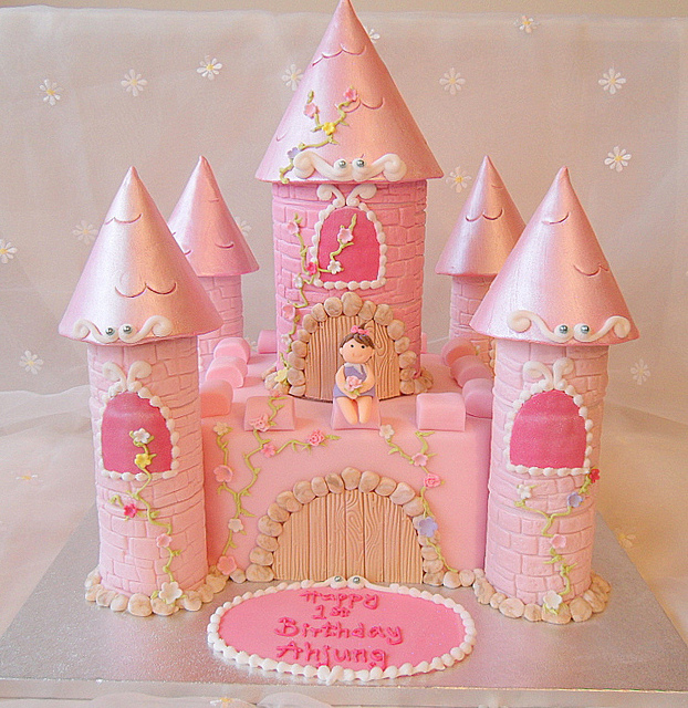 11 Photos of Castle Cakes For First Birthday