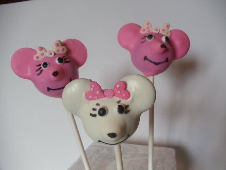 Minnie Mouse Cake Pops